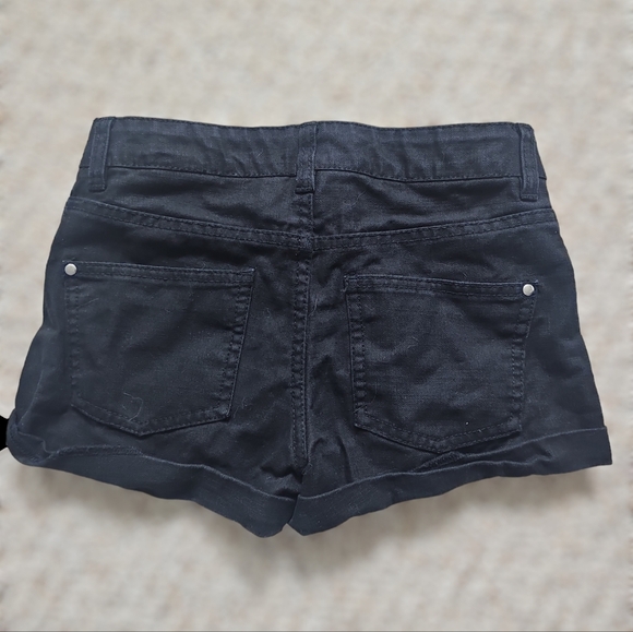 H&M Black Shorts - Picture 2 of 3